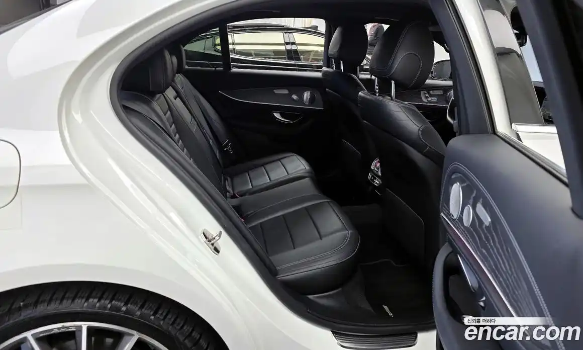 Mercedes-Benz E-Class 2021 2.0 Автомат в Москве № 141701, фото 9