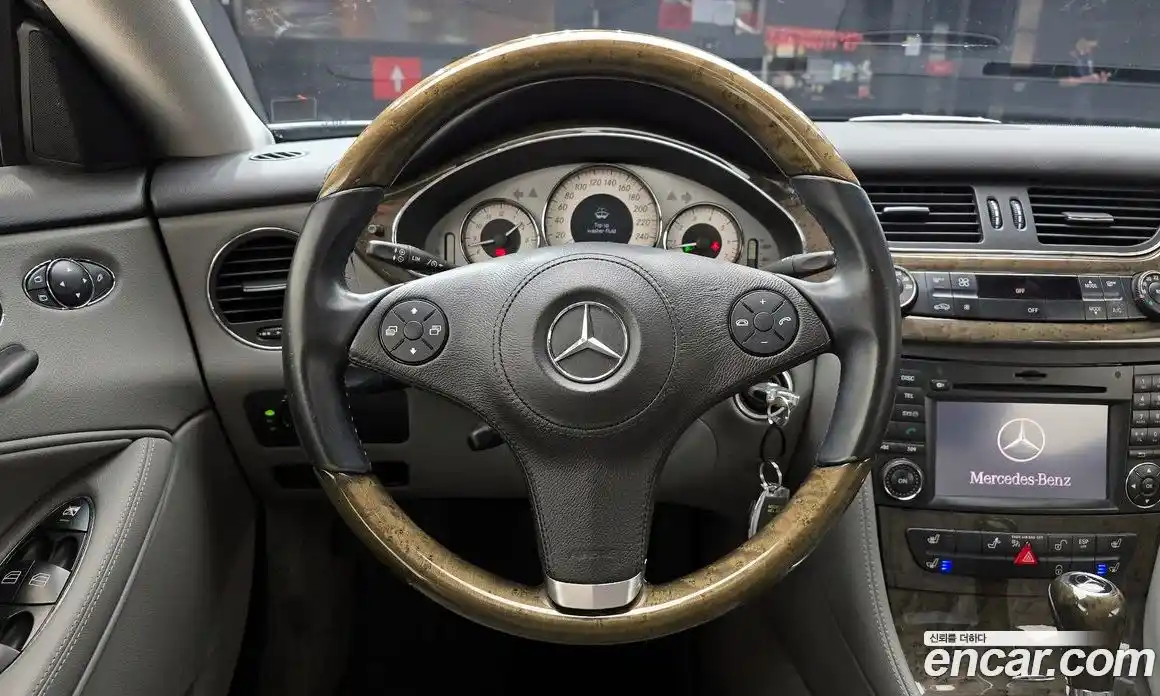 Mercedes-Benz CLS-Class 2010 3.5 Автомат в Москве № 141985, фото 7