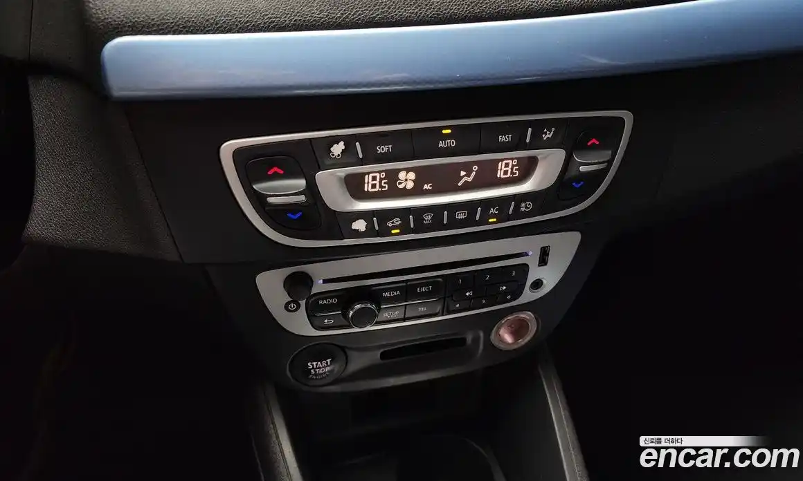 Renault SM3 2016 Автомат в Москве № 147622, фото 15