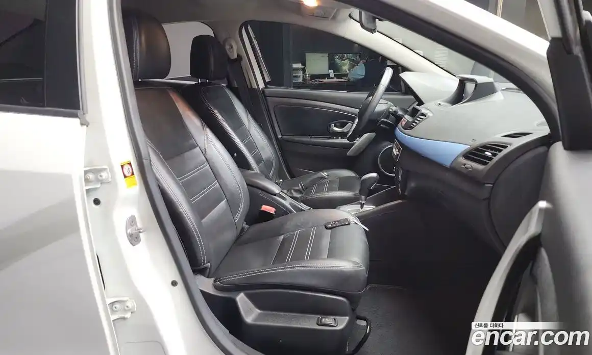 Renault SM3 2016 Автомат в Москве № 147622, фото 20