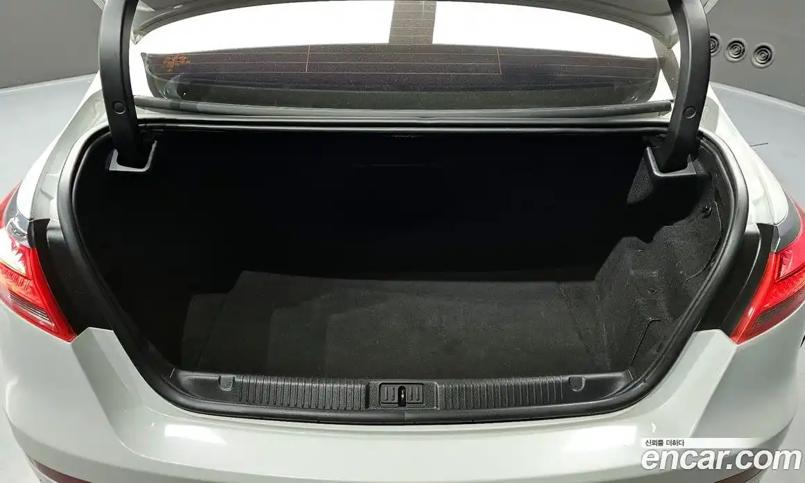 Renault SM7 2016 2.5 Автомат в Москве № 147966, фото 13