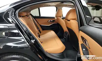 BMW 3-Series 2025 2.0 Автомат в Москве № 153400, миниатюра 5