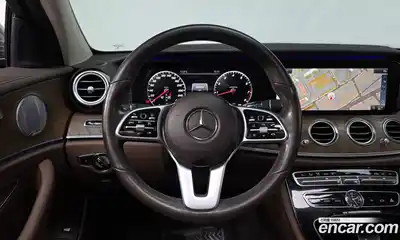 Mercedes-Benz E-Class 2019 2.0 Автомат в Москве № 160682, миниатюра 12