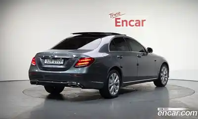 Mercedes-Benz E-Class 2019 2.0 Автомат в Москве № 160682, миниатюра 2
