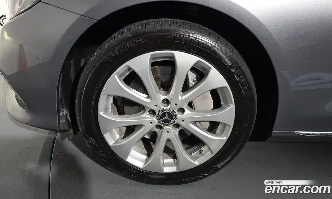 Mercedes-Benz E-Class 2019 2.0 Автомат в Москве № 160682, фото 3