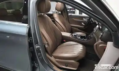Mercedes-Benz E-Class 2019 2.0 Автомат в Москве № 160682, миниатюра 8