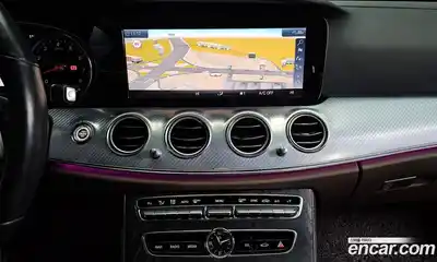 Mercedes-Benz E-Class 2020 2.0 Автомат в Москве № 160785, миниатюра 4