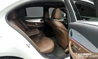 Mercedes-Benz E-Class 2020 2.0 Автомат в Москве № 160785, миниатюра 7