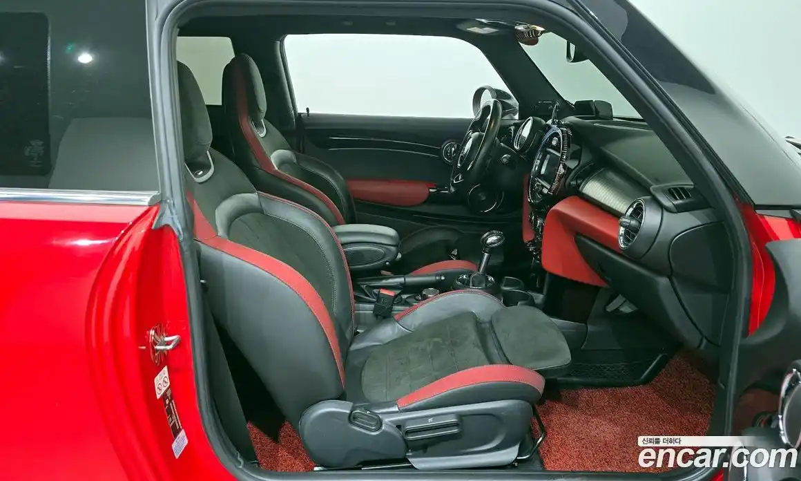 Mini Cooper 2019 2.0 Автомат в Москве № 161450, фото 5