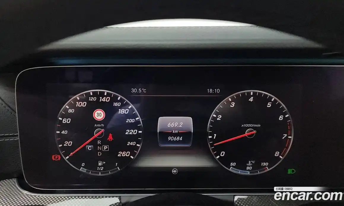 Mercedes-Benz E-Class 2017 3.0 Автомат в Москве № 161816, фото 14