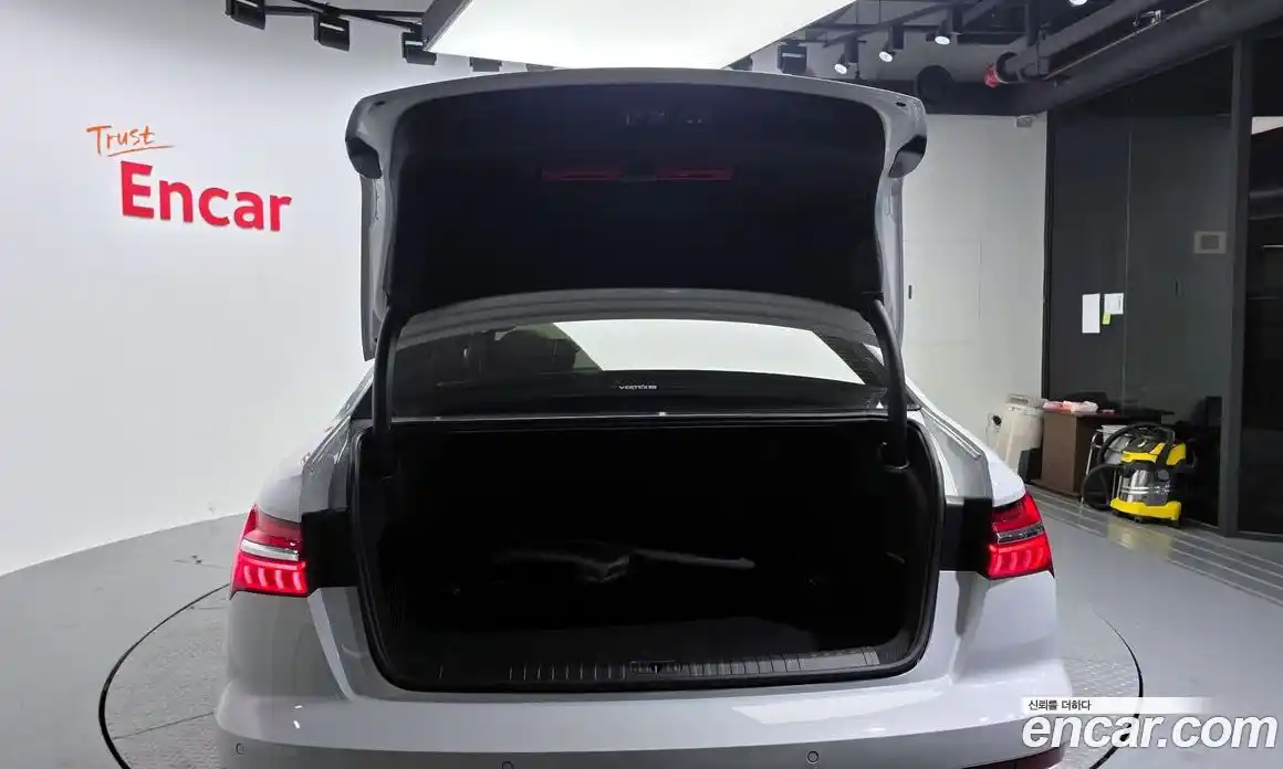 Audi A6 2023 2.0 Автомат в Москве № 162356, фото 18