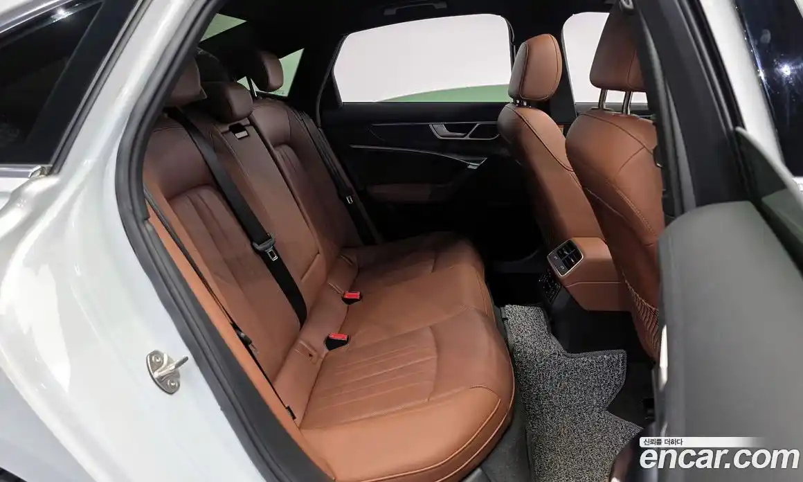 Audi A6 2023 2.0 Автомат в Москве № 162356, фото 9