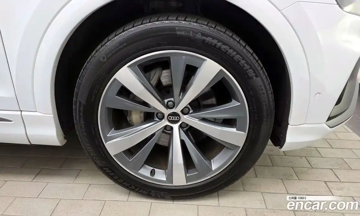 Audi Q8 2022 3.0 Автомат в Москве № 163013, фото 11