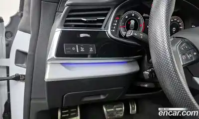 Audi Q8 2022 3.0 Автомат в Москве № 163013, миниатюра 12