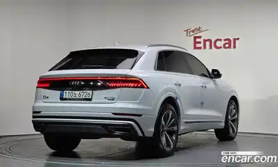 Audi Q8 2022 3.0 Автомат в Москве № 163013, миниатюра 2