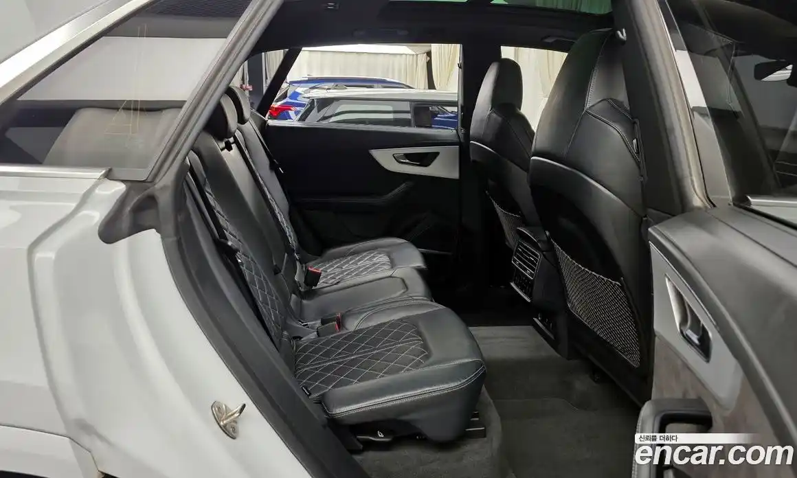 Audi Q8 2022 3.0 Автомат в Москве № 163013, фото 9