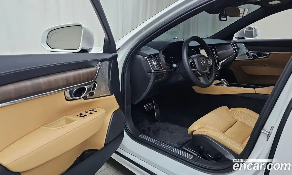 Volvo S90 2024 2.0 Автомат в Москве № 164140, фото 1