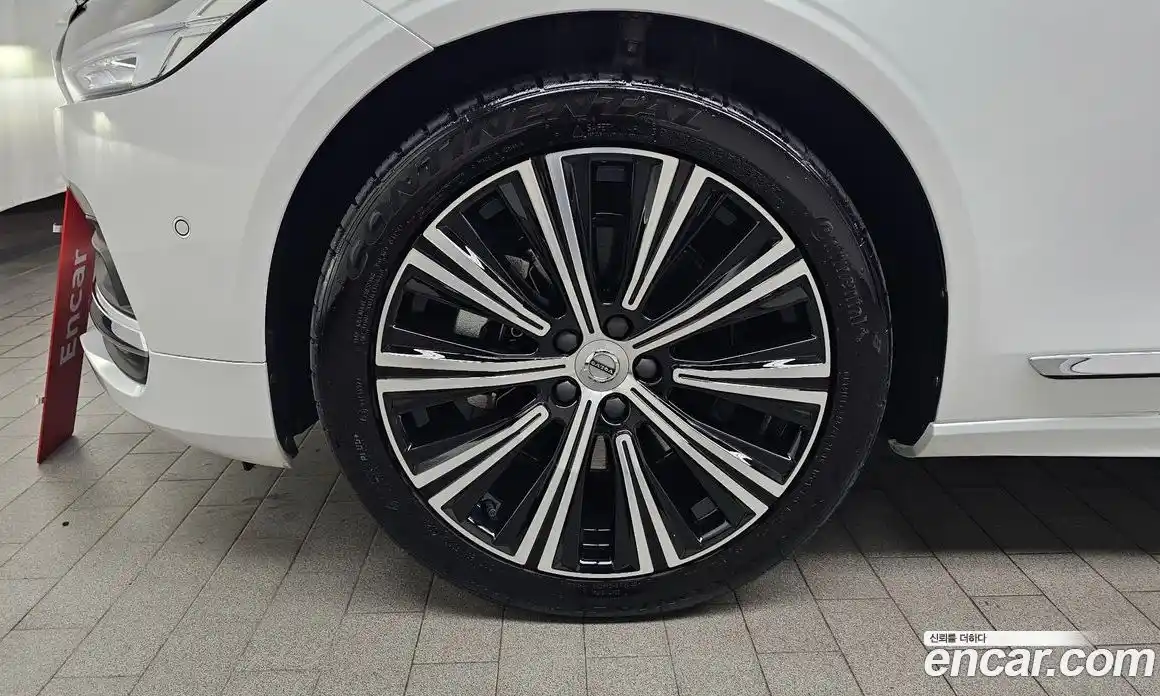 Volvo S90 2024 2.0 Автомат в Москве № 164140, фото 15