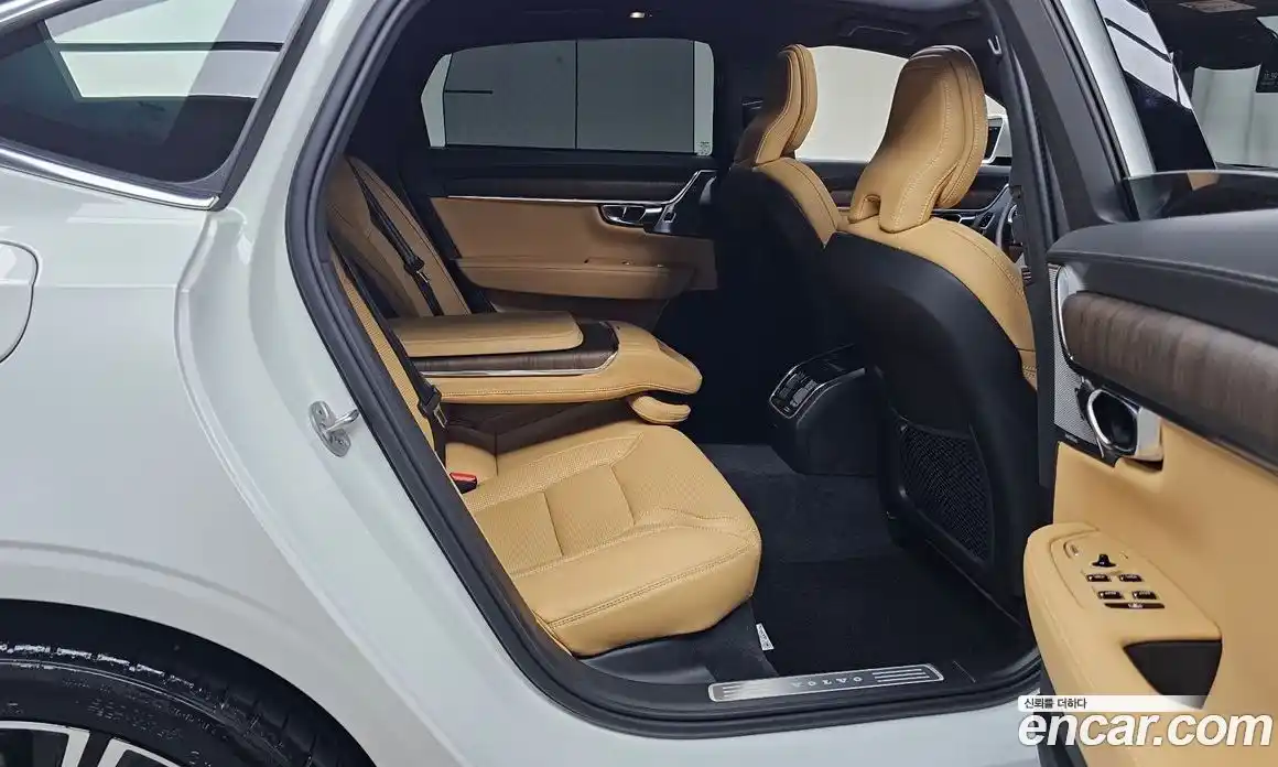 Volvo S90 2024 2.0 Автомат в Москве № 164140, фото 3