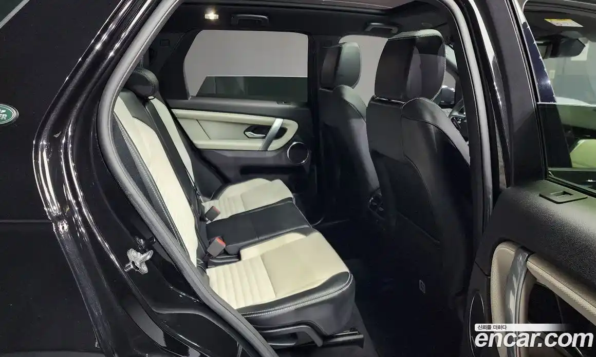 Land Rover Discovery Sport 2024 2.0 Автомат в Москве № 166048, фото 8