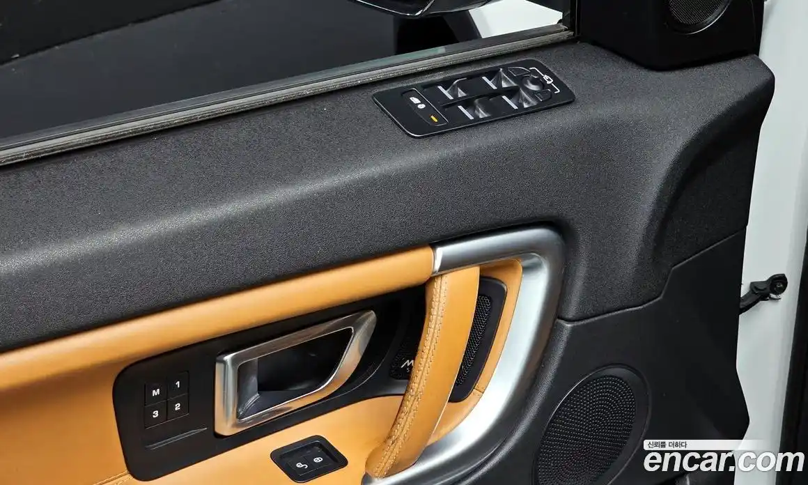 Land Rover Discovery Sport 2018 2.0 Автомат в Москве № 166437, фото 3