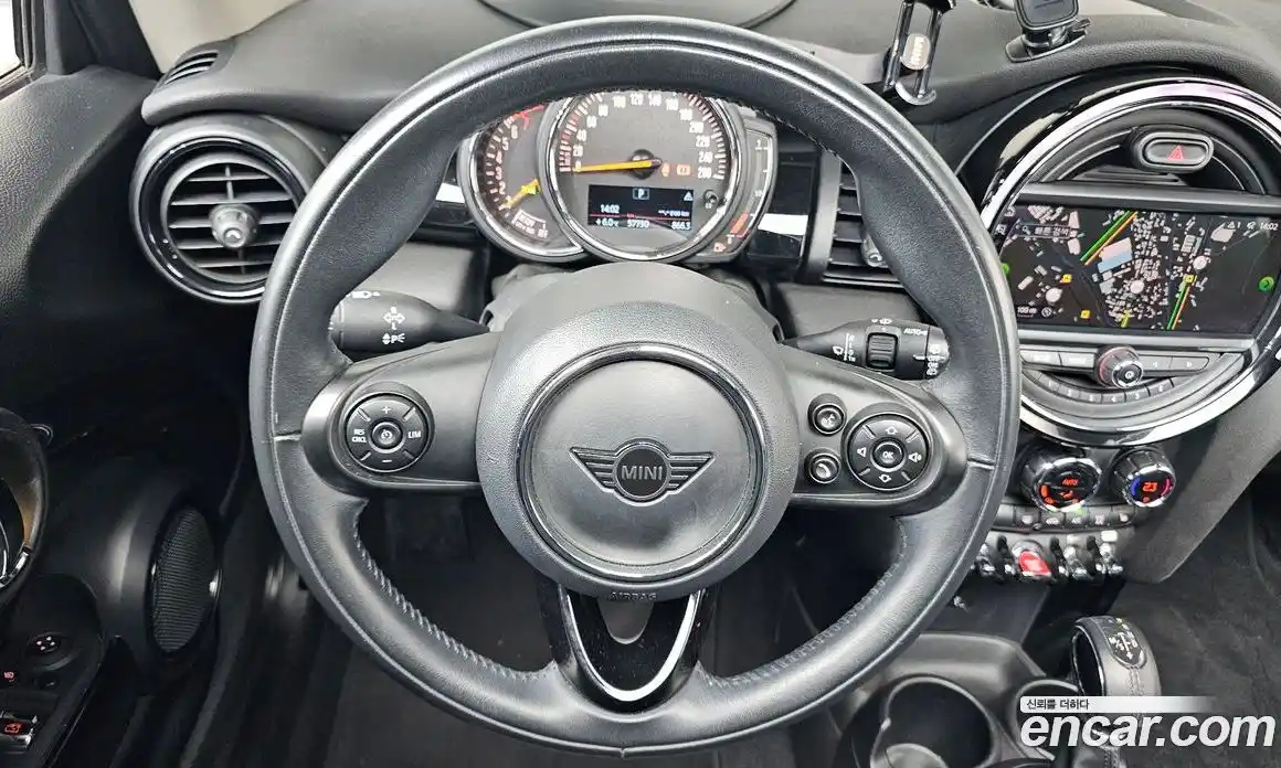 Mini Cooper 2019 1.5 Автомат в Москве № 167160, фото 12