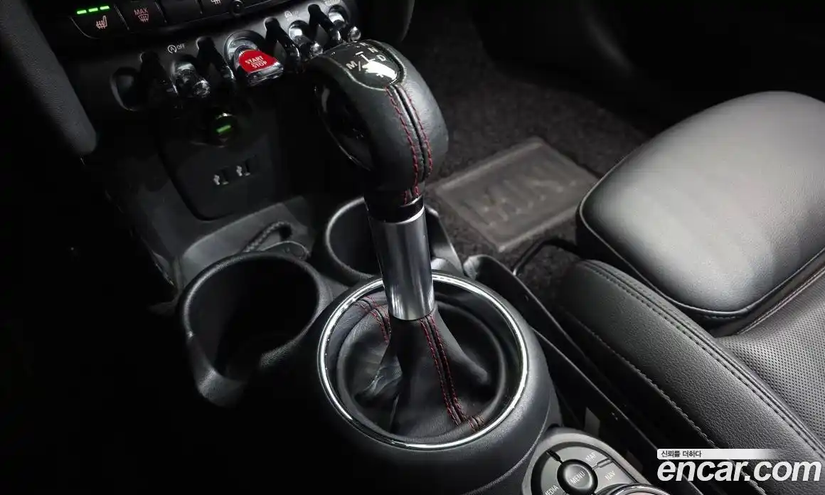 Mini Cooper 2019 2.0 Автомат в Москве № 167320, фото 16