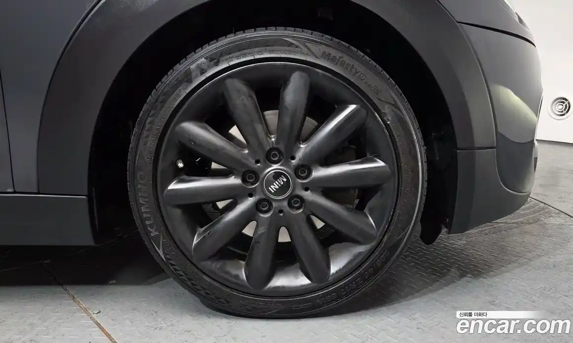 Mini Cooper 2019 2.0 Автомат в Москве № 167320, фото 18