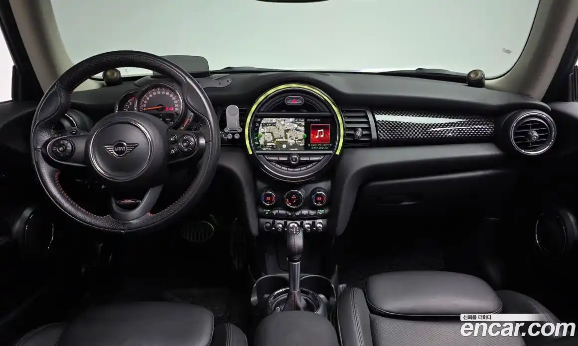 Mini Cooper 2019 2.0 Автомат в Москве № 167320, фото 19