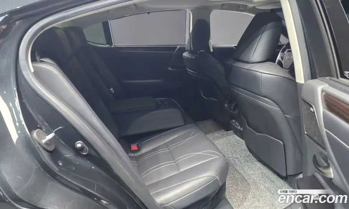 Lexus ES 2021 2.5 Автомат в Москве № 168258, фото 12