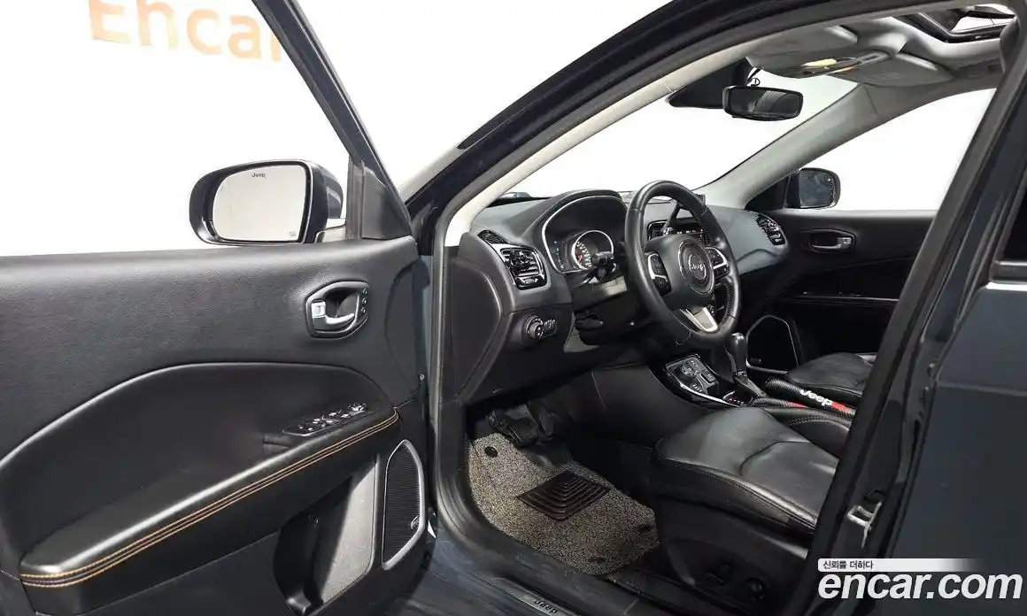 Jeep Compass 2018 2.4 Автомат в Москве № 169659, фото 13