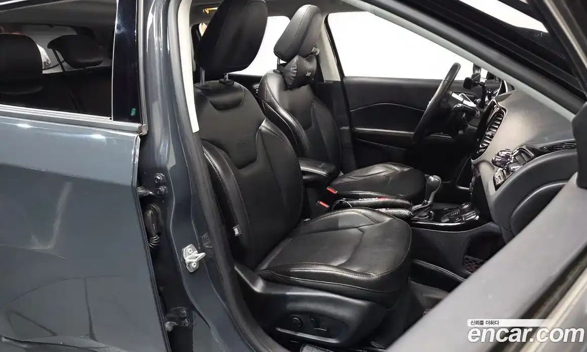 Jeep Compass 2018 2.4 Автомат в Москве № 169659, фото 8