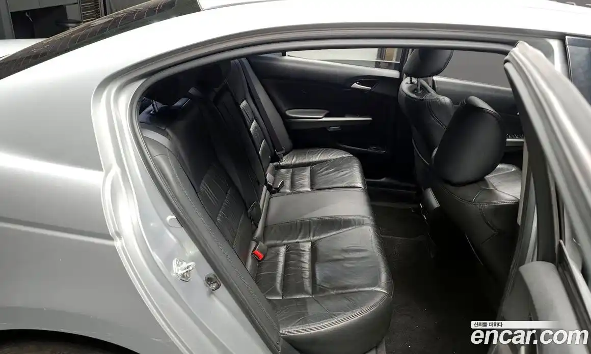 Honda Accord 2011 3.5 Автомат в Москве № 170679, фото 13