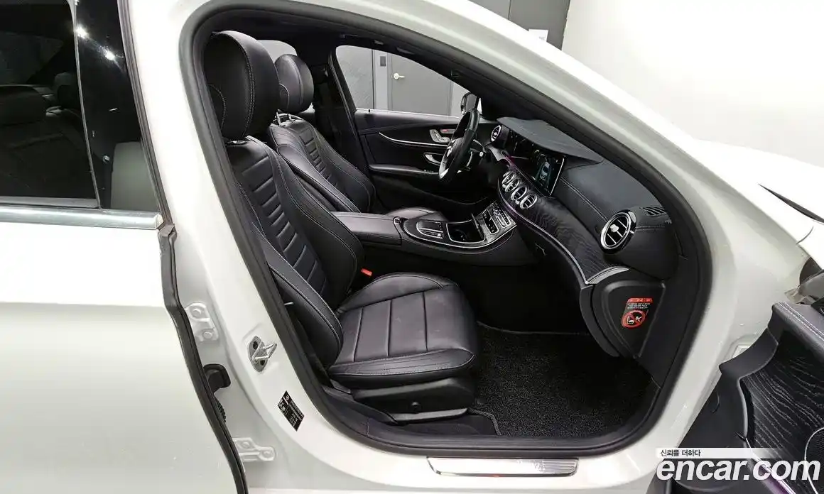 Mercedes-Benz E-Class 2021 1.9 Автомат в Москве № 177247, фото 15