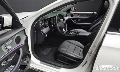 Mercedes-Benz E-Class 2018 2.0 Автомат в Москве № 178887, миниатюра 4