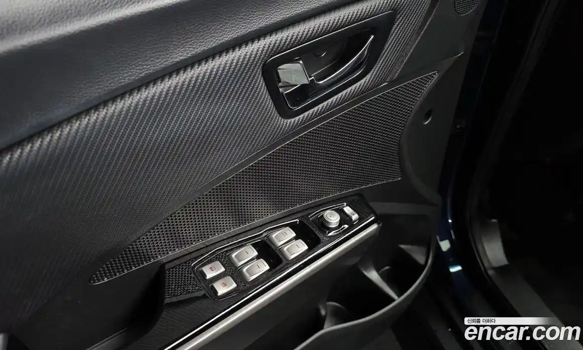 SsangYong TIBOLI 2018 1.6 Автомат в Москве № 181330, фото 15