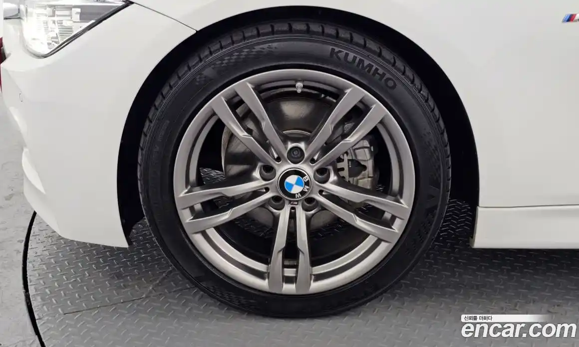 BMW 3-Series 2017 2.0 Автомат в Москве № 192318, фото 11