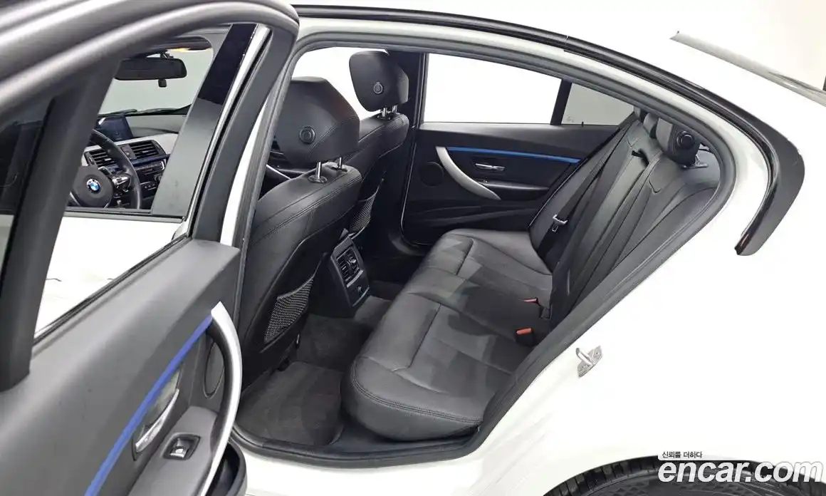 BMW 3-Series 2017 2.0 Автомат в Москве № 192318, фото 13