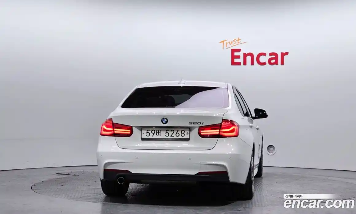 BMW 3-Series 2017 2.0 Автомат в Москве № 192318, фото 20