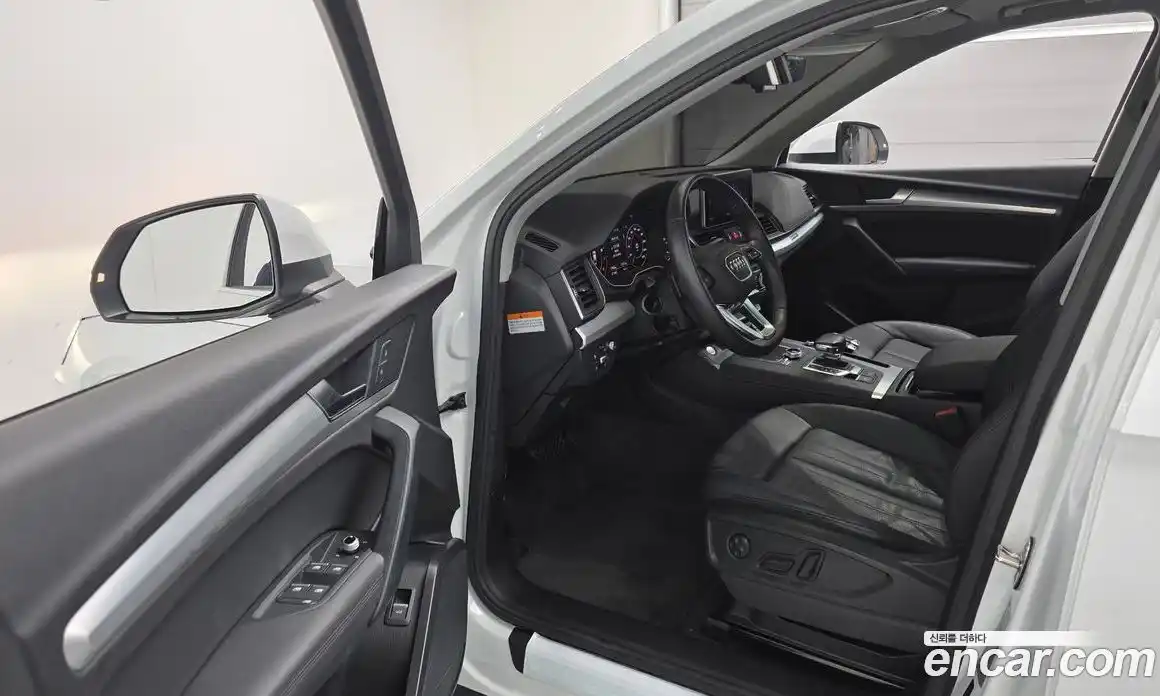 Audi Q5 2020 2.0 Автомат в Москве № 192534, фото 16