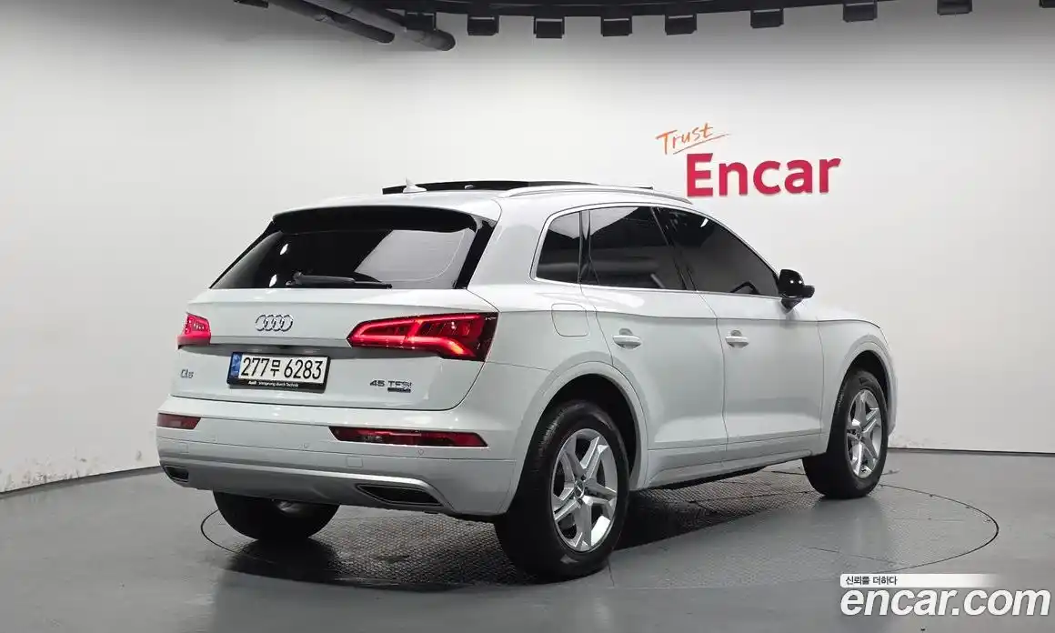 Audi Q5 2020 2.0 Автомат в Москве № 192534, фото 20