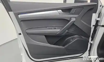 Audi Q5 2020 2.0 Автомат в Москве № 192534, миниатюра 4