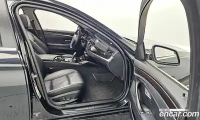 BMW 5-Series 2012 2.0 Автомат в Москве № 192893, миниатюра 3