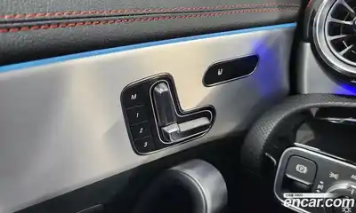 Mercedes-Benz CLA-Class 2025 2.0 Автомат в Москве № 193636, миниатюра 3