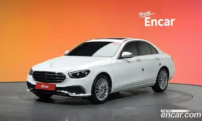 Mercedes-Benz E-Class 2022 2.0 Автомат в Москве № 193838, миниатюра 12