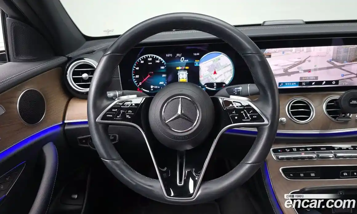 Mercedes-Benz E-Class 2022 2.0 Автомат в Москве № 193838, фото 18