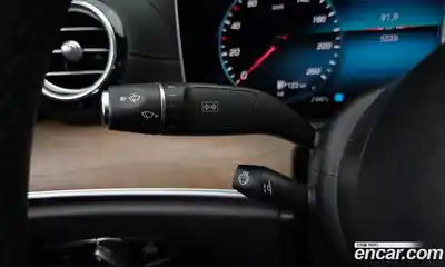 Mercedes-Benz E-Class 2022 2.0 Автомат в Москве № 193838, миниатюра 5