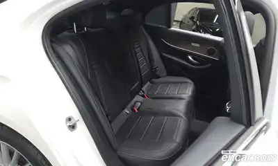 Mercedes-Benz E-Class 2022 2.0 Автомат в Москве № 193838, миниатюра 7