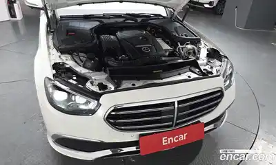 Mercedes-Benz E-Class 2022 2.0 Автомат в Москве № 193838, миниатюра 10