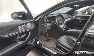 Mercedes-Benz E-Class 2021 2.0 Автомат в Москве № 195401, миниатюра 2